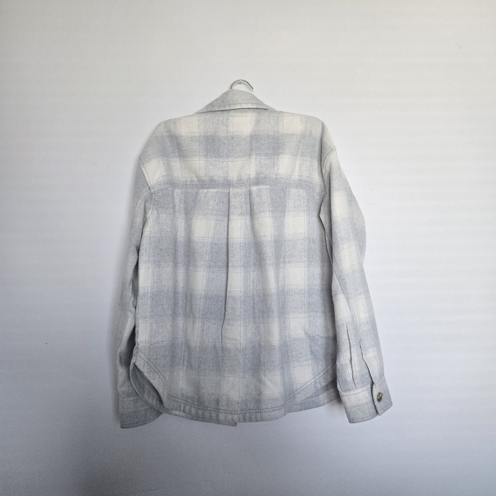 American Eagle Women's Gray Plaid Shacket - Picture 3 of 4